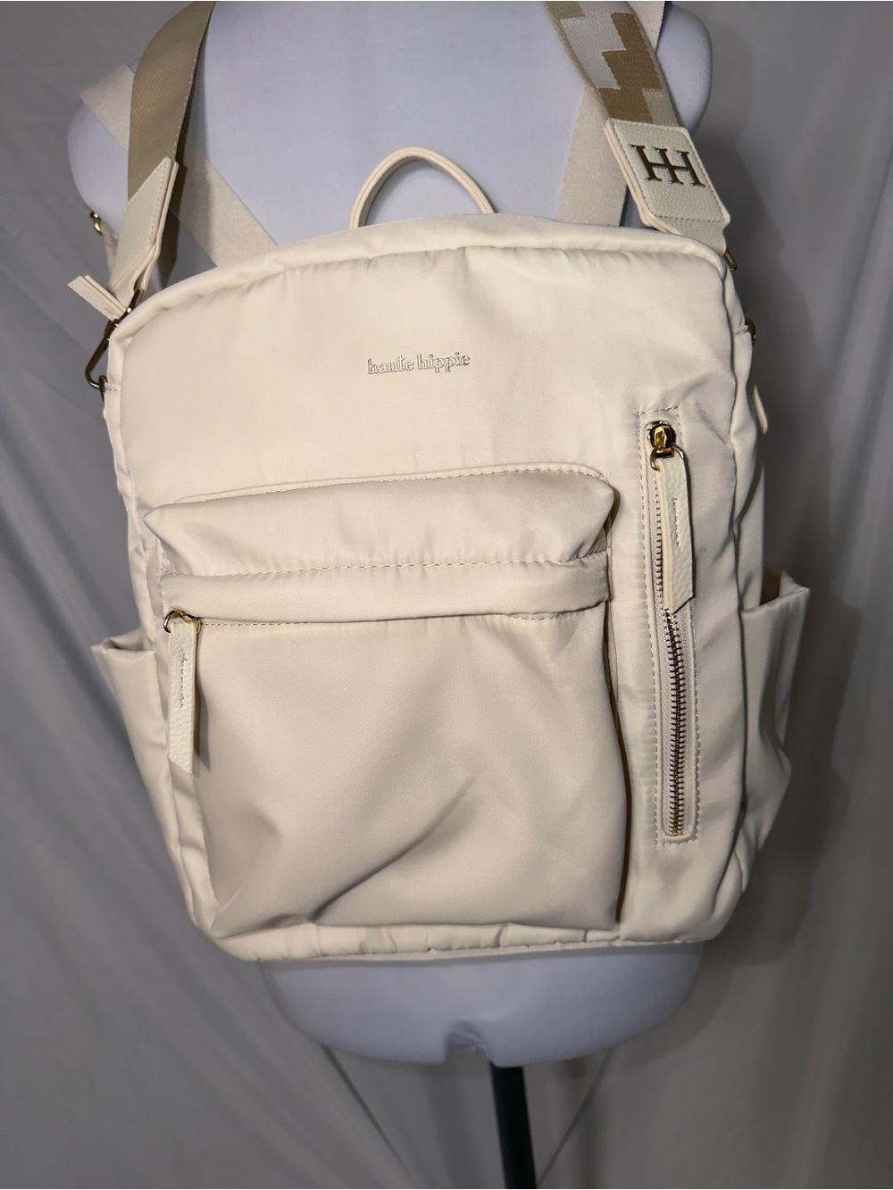 Haute Hippie Style Sadie "On-the-Go" Viral Convertible Backpack - Picture 2 of 15